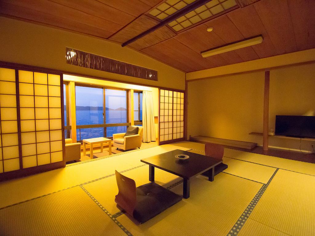 מלון Wakayama Kada Onsen Kada Kaigetsu חדר תמונה
